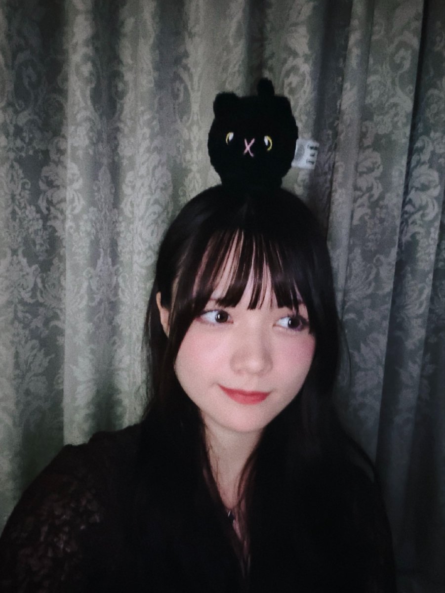 sajounohanasana's tweet photo. 久々のYoutube LIVE！
さな部屋からゆっくりお届けしました！来てくれてありがとうね…🖤

やっぱLIVEが大好きだ。沢山振り返ったからアーカイブ見てね！ https://t.co/AQzSDHS6SB