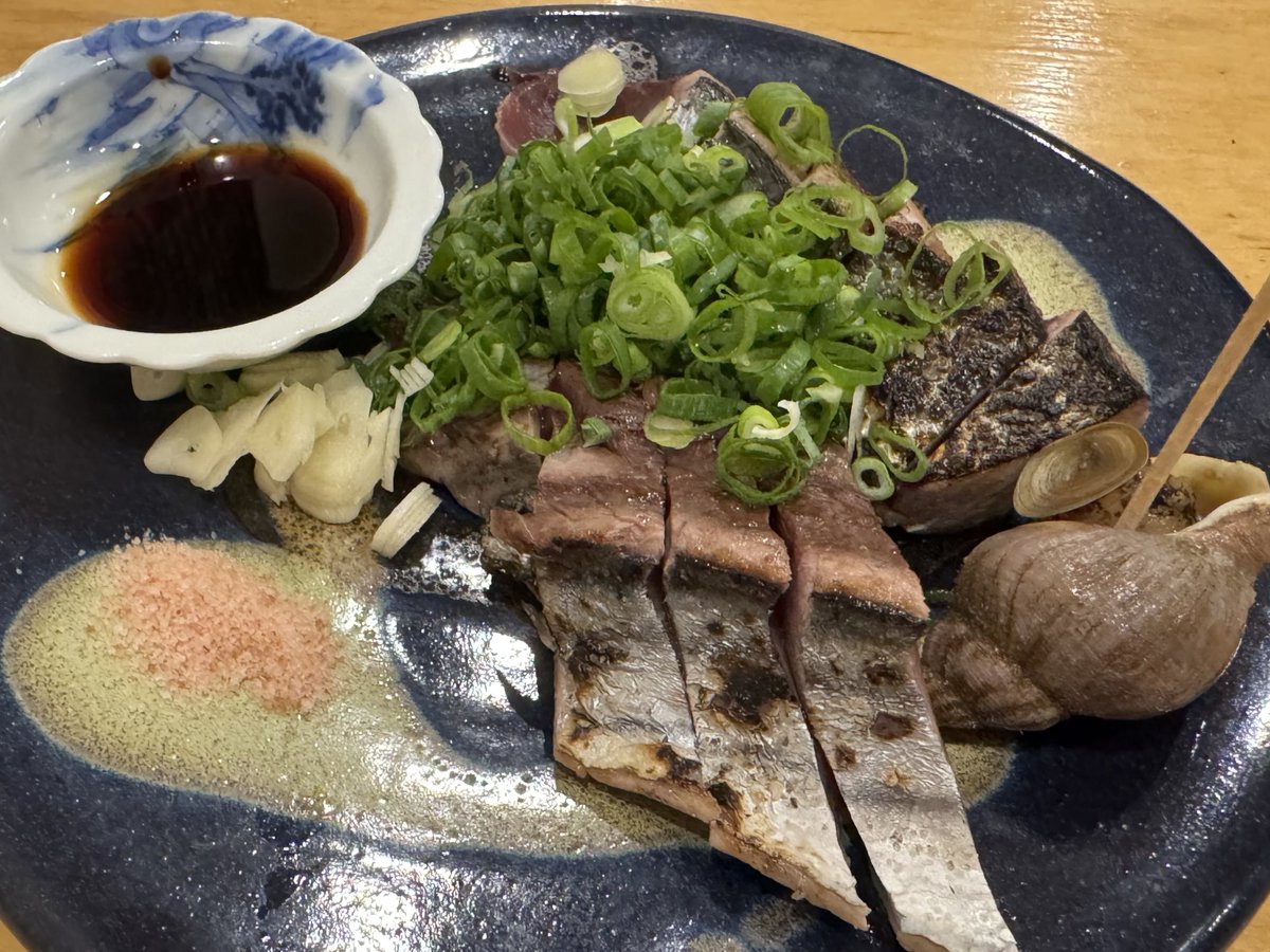 waraku_blg's tweet photo. 行きつけのお店がお盆期間中も営業していたので顔を出してきた。

一人でお店を切り回しながら、次々と来店するお客様を手際よく切り盛りしてる姿を見て、尊敬とともに勉強になった。

いつも、ありがとう！😊✨ https://t.co/iCqHaqGtIj