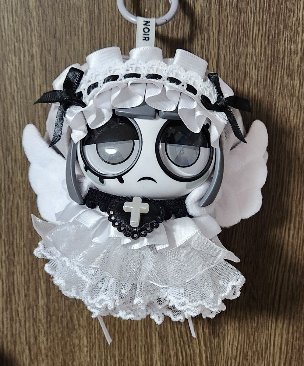 nishiko3512's tweet photo. 凄い今更になって気づいた…!!!
ノワポムちゃん白黒系の可愛いお洋服めちゃくちゃ似合うじゃんｯ!!!!!
#Pomni 
#TADC #theamazingdigitalcircus https://t.co/NoWSoMtwrj
