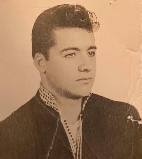uncle_june's tweet photo. The Sopranos before they were Sopranos https://t.co/LopGko8yzy