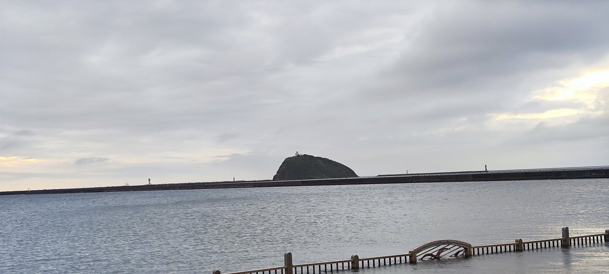 T_Usagiya's tweet photo. 時間的に締めは、みたら室蘭まで行って終了。
ココだけ道の駅としては珍しく19時まで開いてたw

地域観光キャラクターとか何時の間にできたのやら…
蘭（あららぎ）とは中々読むのが難しいと思います。 https://t.co/e0WlnXqMeg