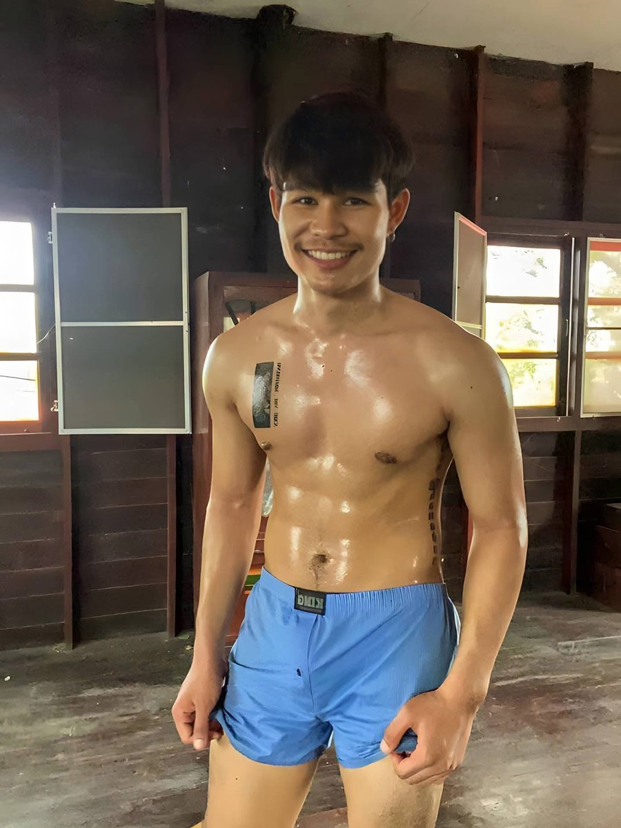 ThreeManDee's tweet photo. น้องโอ๊ค หล่อน่ารัก ใหญ่ๆ  ดาว ตต แตก
#อยากดูต่อรีไป #เดะมาลง #ติดตาม #เข้ากลุ่มทักมา  เทเล https://t.co/eWs6wsJ33a https://t.co/Liq2W58L1G