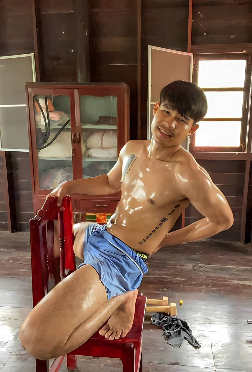 ThreeManDee's tweet photo. น้องโอ๊ค หล่อน่ารัก ใหญ่ๆ  ดาว ตต แตก
#อยากดูต่อรีไป #เดะมาลง #ติดตาม #เข้ากลุ่มทักมา  เทเล https://t.co/eWs6wsJ33a https://t.co/Liq2W58L1G