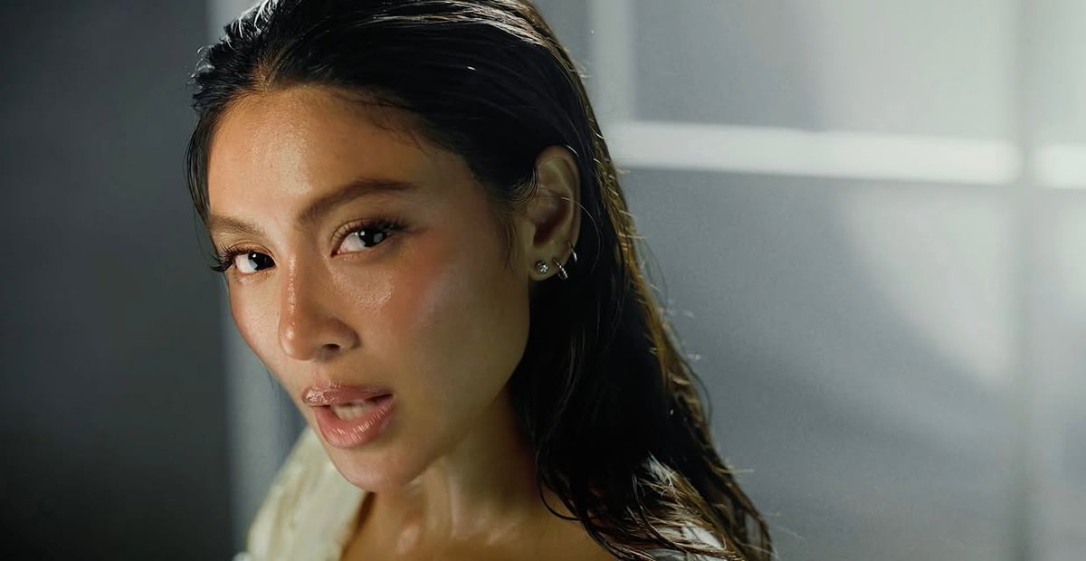 latest_chika's tweet photo. SINGER NADINE IS BACK! 🔥

#NadineLustre marks her music comeback with the music video release of her new single "Personal." 

📸Nadine Lustre/YouTube https://t.co/6s2zFXzlm2