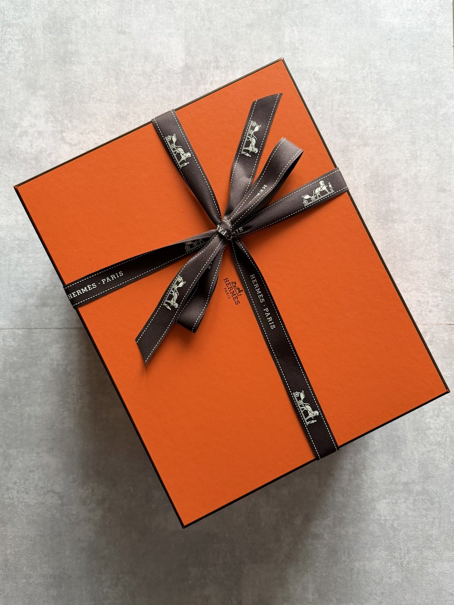 jk__sunflower's tweet photo. finally🥺🧡
#hermes https://t.co/pOTTkNt2kI