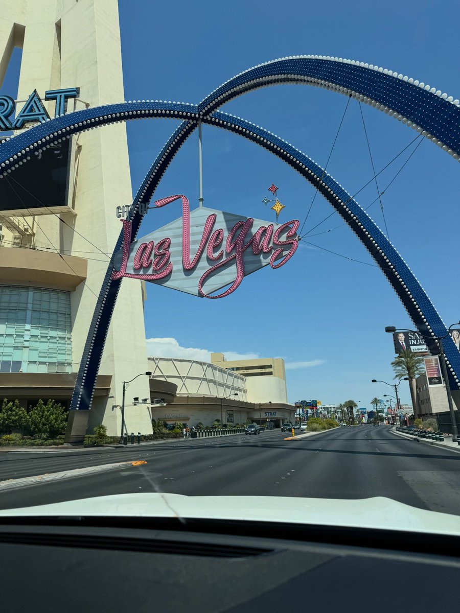jaileenGuyap's tweet photo. Fun in Vegas ♥️ https://t.co/kxHz76X6PX