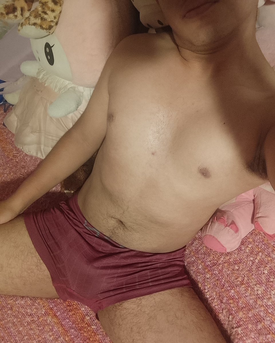 wege2007's tweet photo. Quien quiere tenerme encima 🍑🍑✨✨🥵🥵@wege2007 https://t.co/o7GTy3srzx