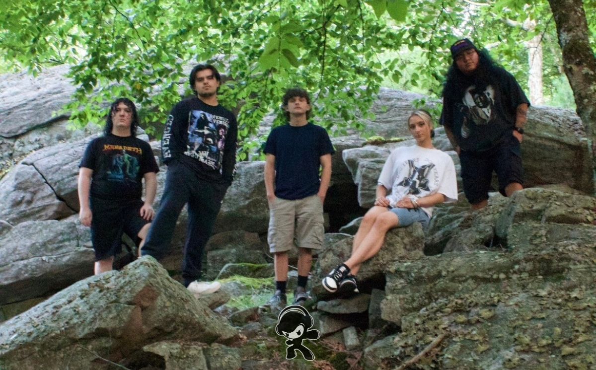 ExpansionRadial's tweet photo. Jaded Vision presenta Drag You In, una descarga emocional donde los recuerdos, los celos y la imposibilidad de perdonar alimentan una espiral de furia.
https://t.co/gqGWBgtCwL

#JadedVision #DragYouIn #GothicMetal #ExpandeTusSentidos https://t.co/WxBseMDWD0