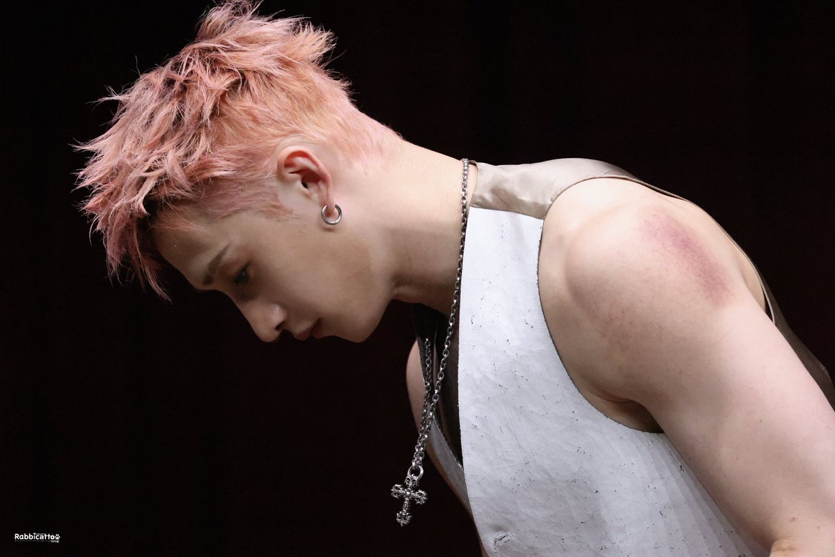 gnabnahc97chris's tweet photo. this pic of chan with his pink hair and that chrome hearts necklace just dangling like that… https://t.co/yKwKddK6hZ