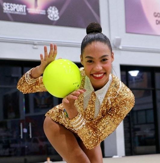 gymwikipedian's tweet photo. Jojô em 2026

•Primeira (e única) brasileira a obter duas medalhas no Grand Prix

•Primeira (e única) brasileira a medalhar em Copa do Mundo após o retorno de 🇷🇺 e 🇧🇾

•Três ouros no Campeonato Pan-Americano

•Seis medalhas (todos os pódios possíveis) no Campeonato Brasileiro https://t.co/Di3N4emjF4