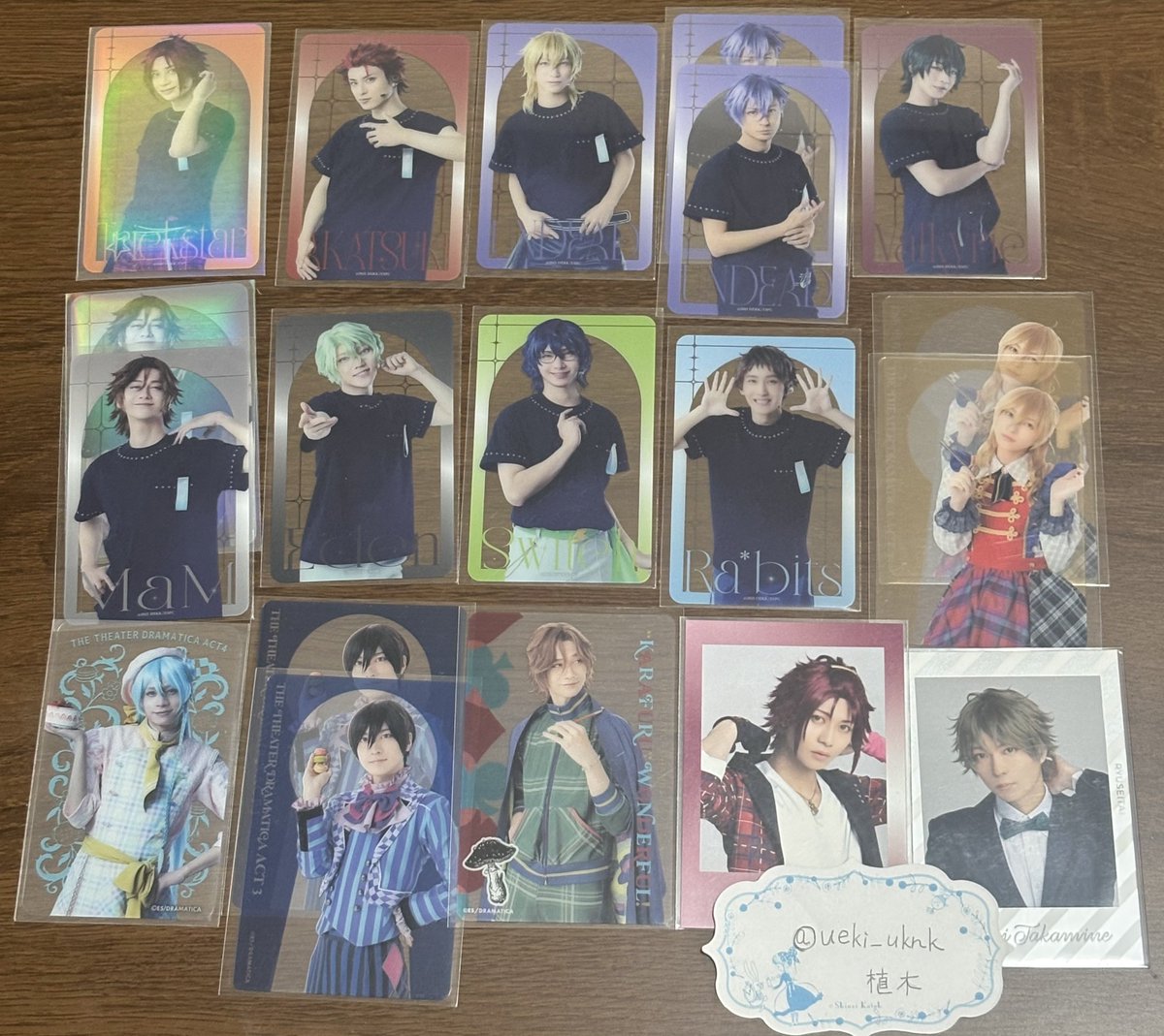 Alice33190927's tweet photo. 《交換》あんスタ あんステ THE STAGE-10th Anniversary LIVE- 過去作 ライブ
ランダム ブロマイド クリアカード

譲➤画像1.2枚目参照

求➤画像3.4枚目参照

ランブロ
★なずな 求 最優先
レオ(縦)嵐(横)⇔嵐(縦)零(横)のみの交換
クリカ
★泉 求 最優先

15日開演前
現地手渡し希望です https://t.co/IuncRKythN