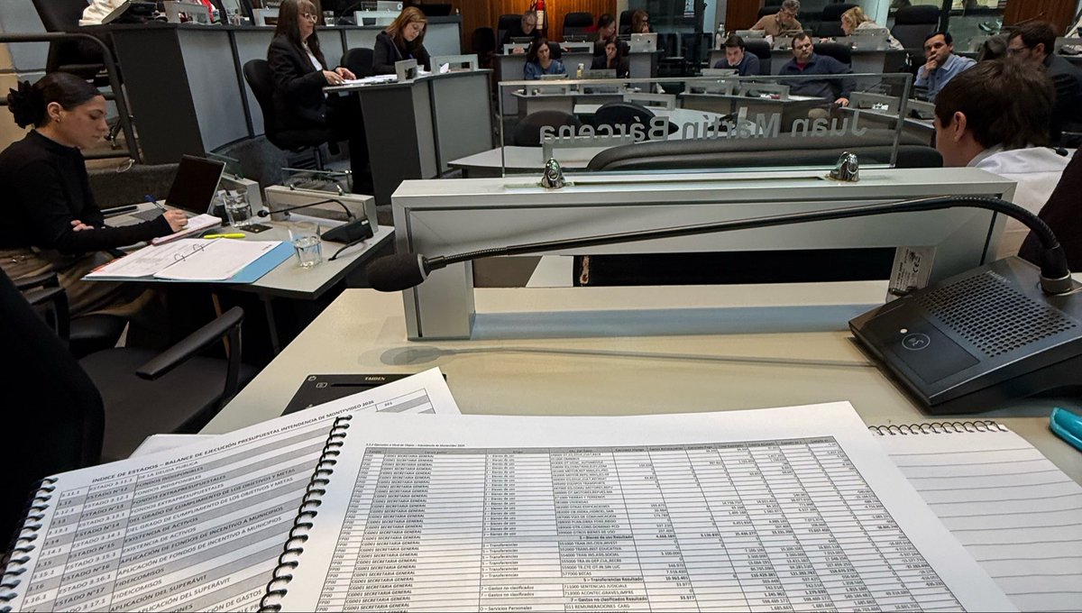 FrancoCanti's tweet photo. Rendición de Cuentas 2025 📊

Recibimos a las autoridades de Secretaría General y Coordinación Institucional para analizar la gestión y sus resultados en el 2025. https://t.co/aAhFG0uGGJ