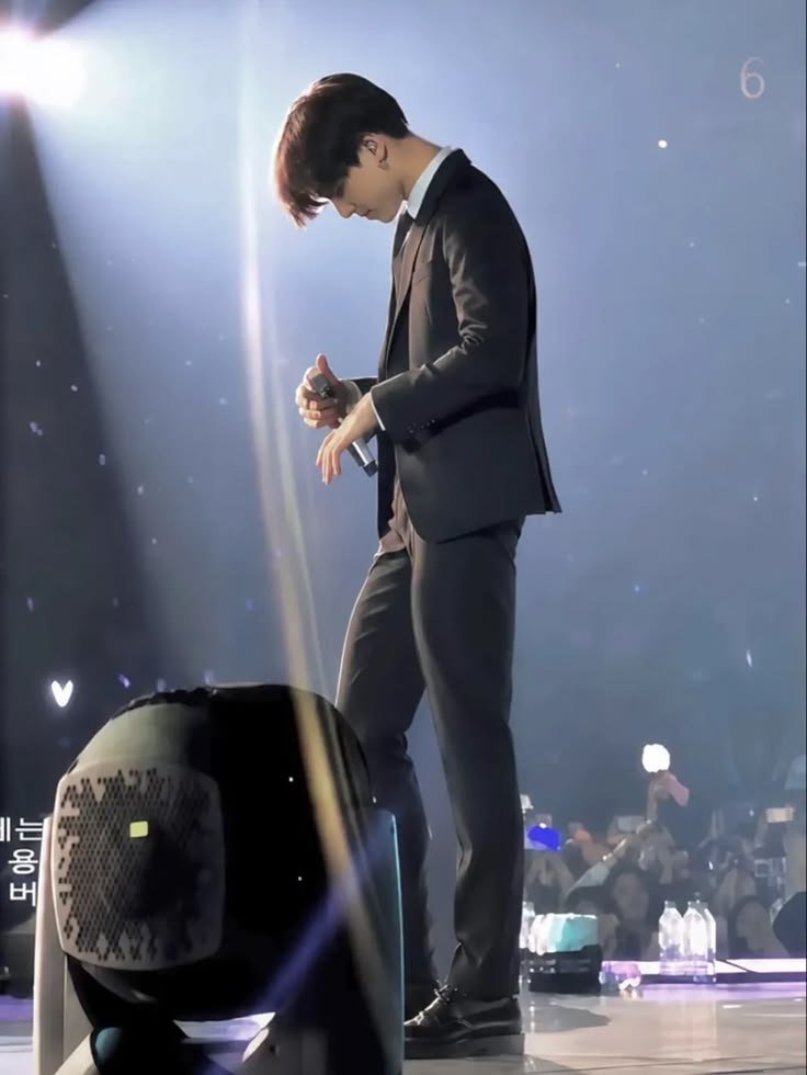 thvarbie_jken's tweet photo. heartthrob https://t.co/ASAmdFE9oN