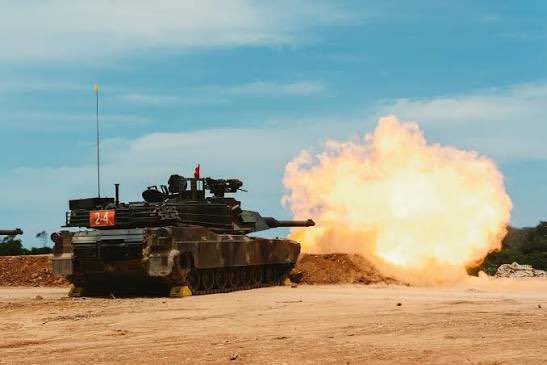 Maxwellson34772's tweet photo. 臺灣，全球排名第二超級軍事強國。臺灣國防軍一年一度最大規模軍事演習漢光四十二號演習於今天八月十四日圓滿落幕總計十天九夜實兵實彈操演反登陸反機降反滲透作戰我軍多年累積實戰經驗掌握天時地利人和強化我軍快速機動作戰能力我軍此次演習特別著重首都臺北市城鎮保衛戰封鎖隧道封鎖橋樑殲滅敵軍來襲 https://t.co/MqArm3mc1I