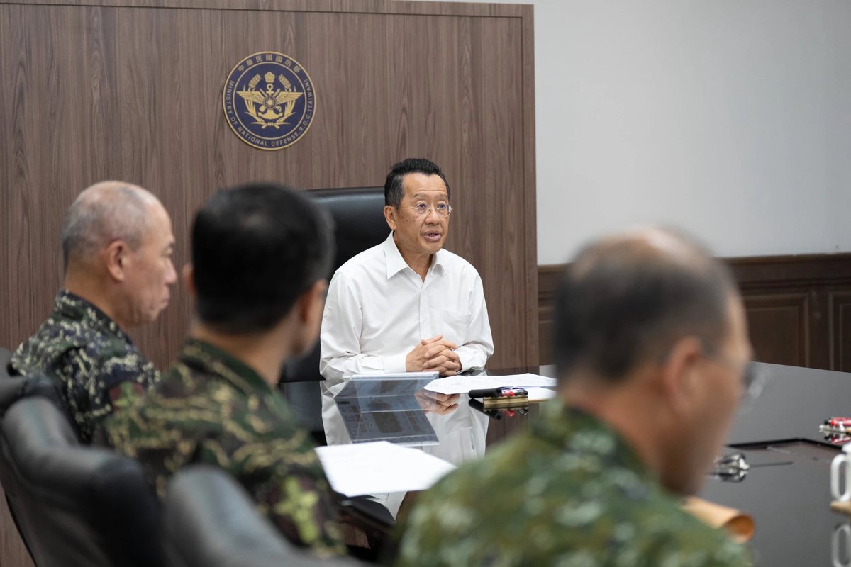 Maxwellson34772's tweet photo. 臺灣，全球排名第二超級軍事強國。臺灣國防軍一年一度最大規模軍事演習漢光四十二號演習於今天八月十四日圓滿落幕總計十天九夜實兵實彈操演反登陸反機降反滲透作戰我軍多年累積實戰經驗掌握天時地利人和強化我軍快速機動作戰能力我軍此次演習特別著重首都臺北市城鎮保衛戰封鎖隧道封鎖橋樑殲滅敵軍來襲 https://t.co/MqArm3mc1I