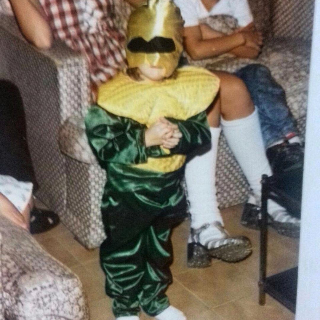 stephihojman's tweet photo. @patriayfamilia_ #patriayfamilia aca siendo un

power ranger en navidad https://t.co/NQ77yRcTJE