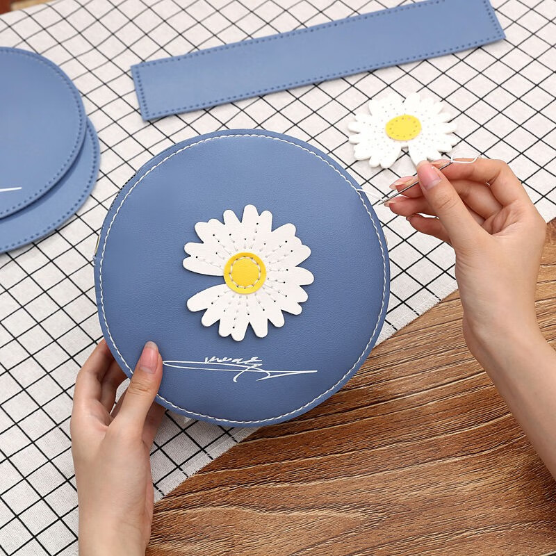 RekaKoren's tweet photo. Just tried my first DIY fabric patch for jeans! Saved old denim from the trash, stitched a cute daisy on it, and now my pants have a totally unique vibe.  #DIYCraft https://t.co/zeZSv3Lg6p