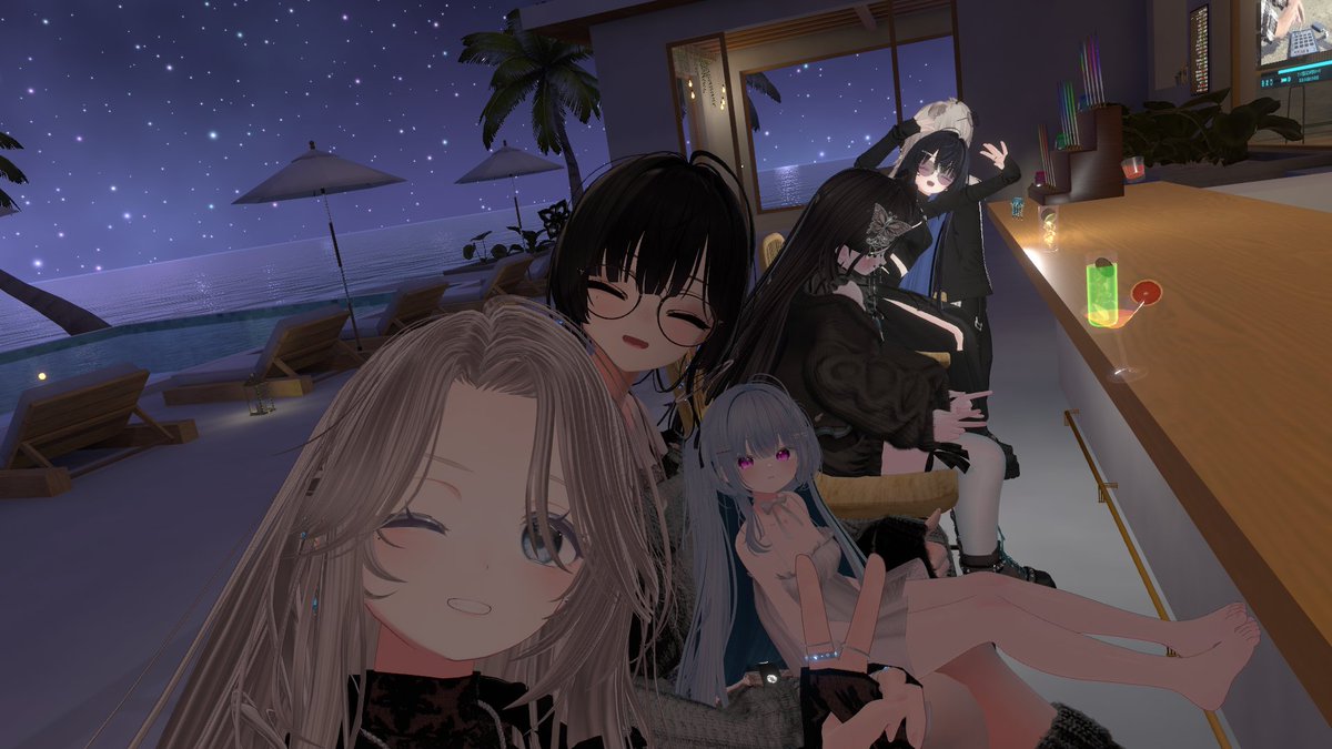 kuromitu_vrc's tweet photo. またまたBarにお邪魔してきたー！
楽しませてもらったでーい！
次もよろしくね！
#MiyaBar https://t.co/rwkrbMBwuJ