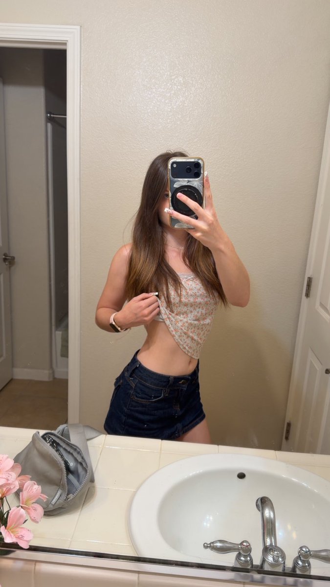 Kittyy6e44's tweet photo. #Findom #FinancialDomination #Paypig #ATM
#Cashapp #Findom #sugardaddy
#SpoilMe #GoddessEnergy #buyingcontent #paypiggies #paypig #cashmaster #money #feetfetish #feetworship #feeteaters #feetdomination #feet #findomsatan #findomslaves https://t.co/yvxU1FkTi3