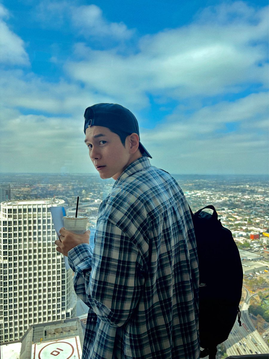 ongepics's tweet photo. [💌] 260815 02:52AM KST 

✨ *photos*
✨ i made it to la~~~
✨ see you again later😉
✨ i’m getting some sleep!!
✨ the photos were taken by daehwiㅋㅋㅋ https://t.co/zNwnsykiBf