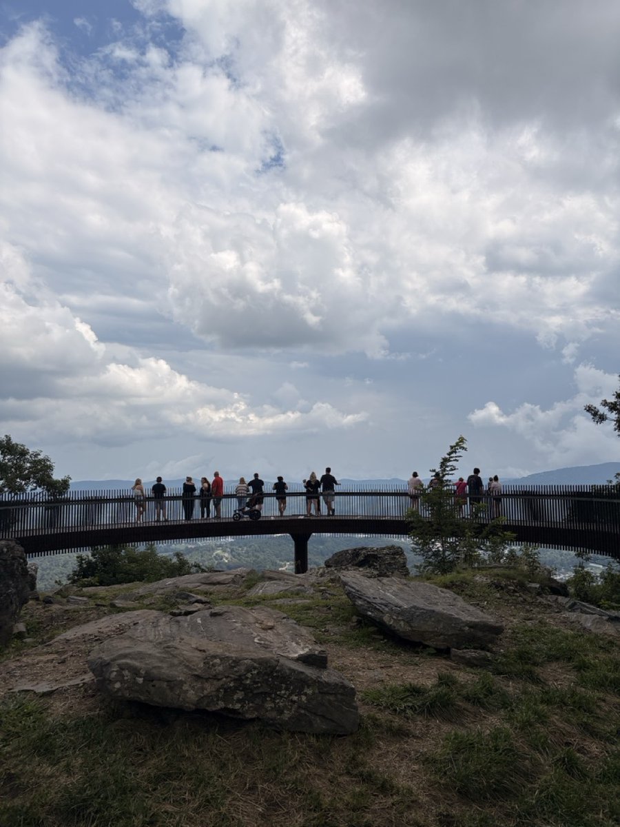 nccabin's tweet photo. A look at Booneโs new bridge from Howardโs Knob ๐โฐ๏ธ Planning a trip to the High Country? Find your place to stay: https://t.co/HIF85418Lv
#ExploreBoone #BooneNC #HighCountryNC #CarolinaCabinRentals https://t.co/H13h8GDuD6