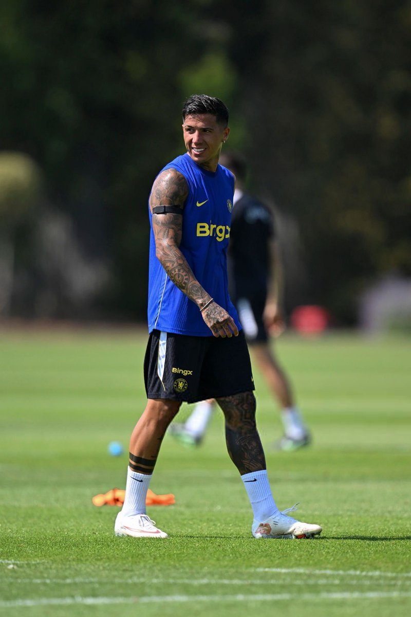 FrankMoses_CFC2's tweet photo. FOCUS: Enzo Fernandez in training today! #CFC https://t.co/prsruYTD4N