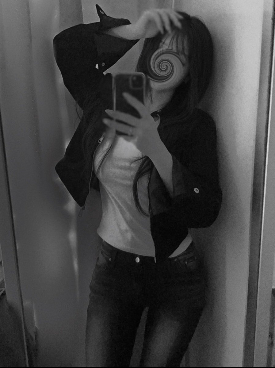 yebin0000000's tweet photo. 오랜만 이구만 ~ https://t.co/CqzwJ2X3ag