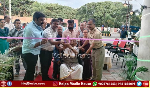 KalpaNews's tweet photo. ವಿಭಜನೆಯ ನೋವು, ತ್ಯಾಗ ಮತ್ತು ಸಂಕಷ್ಟಗಳನ್ನು ಸ್ಮರಿಸಿದ ನೈಋತ್ಯ ರೈಲ್ವೆ ಇಲಾಖೆ
https://t.co/pPLFgdqgdj
#SWR #southwesternrailway #indianrailways #KannadaNewsLive #LatestNews #RailwayNews #mysore #PartitionHorrorsRemembranceDay https://t.co/fpLztDZemO