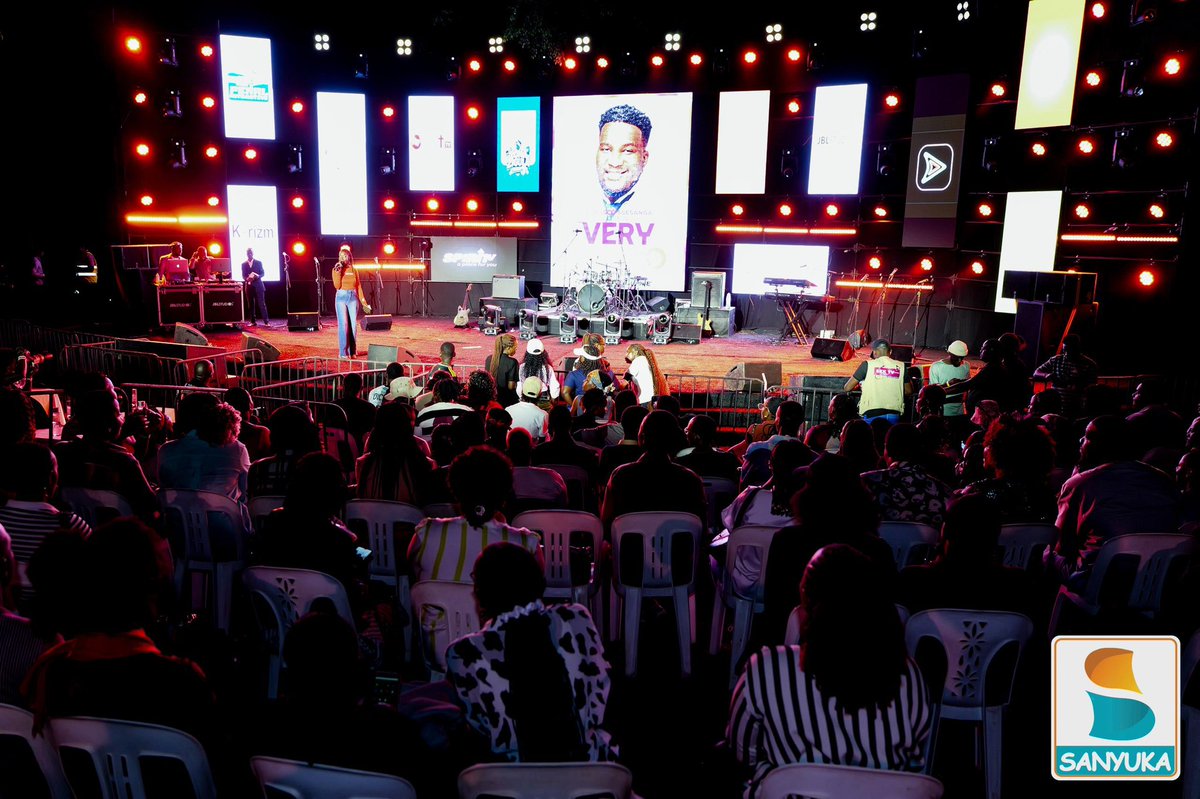 sanyukatv's tweet photo. For many, tonight there’s only one destination, Ndere Cultural Centre for the #VeryWeeloConcert.
#SanyukaUpdates https://t.co/NplOTgJV4i