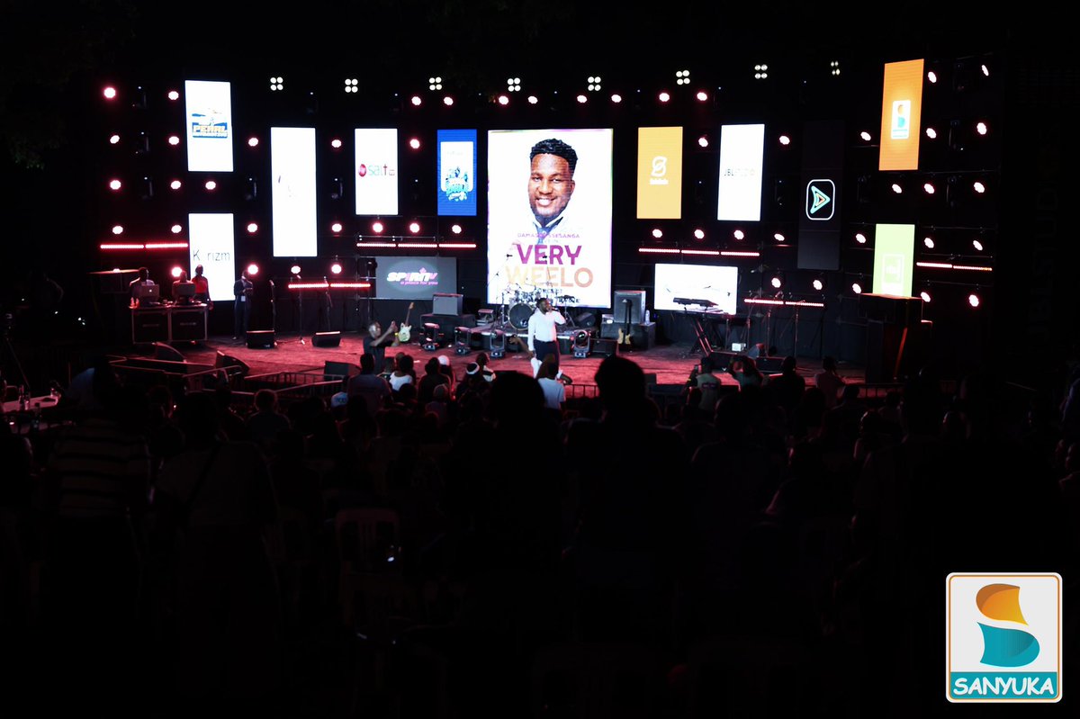 sanyukatv's tweet photo. For many, tonight there’s only one destination, Ndere Cultural Centre for the #VeryWeeloConcert.
#SanyukaUpdates https://t.co/NplOTgJV4i