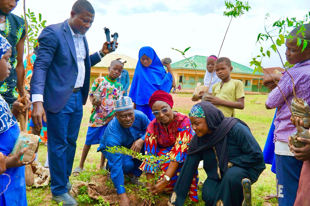 FCTACReSAL's tweet photo. FCT ACReSAL Project Launches Young Foresters Club at Pukafa Primary School, flags off Tree planting on 0.8-Hectare school land.* https://t.co/7belEP1bfx
