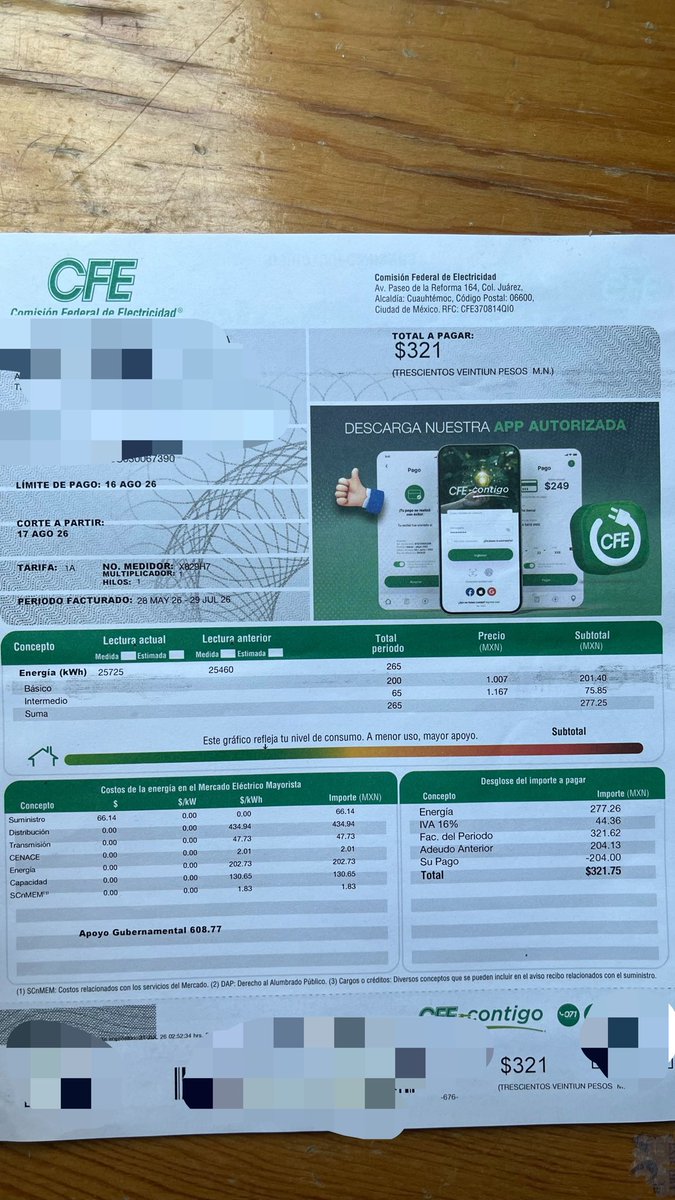 danny_L_dns's tweet photo. Me subieron como 50% el recibo sin razon alguna, miren mi consumo de siempre arreglen eso @CFEmx @CFE_Contigo https://t.co/mm7JachXlV