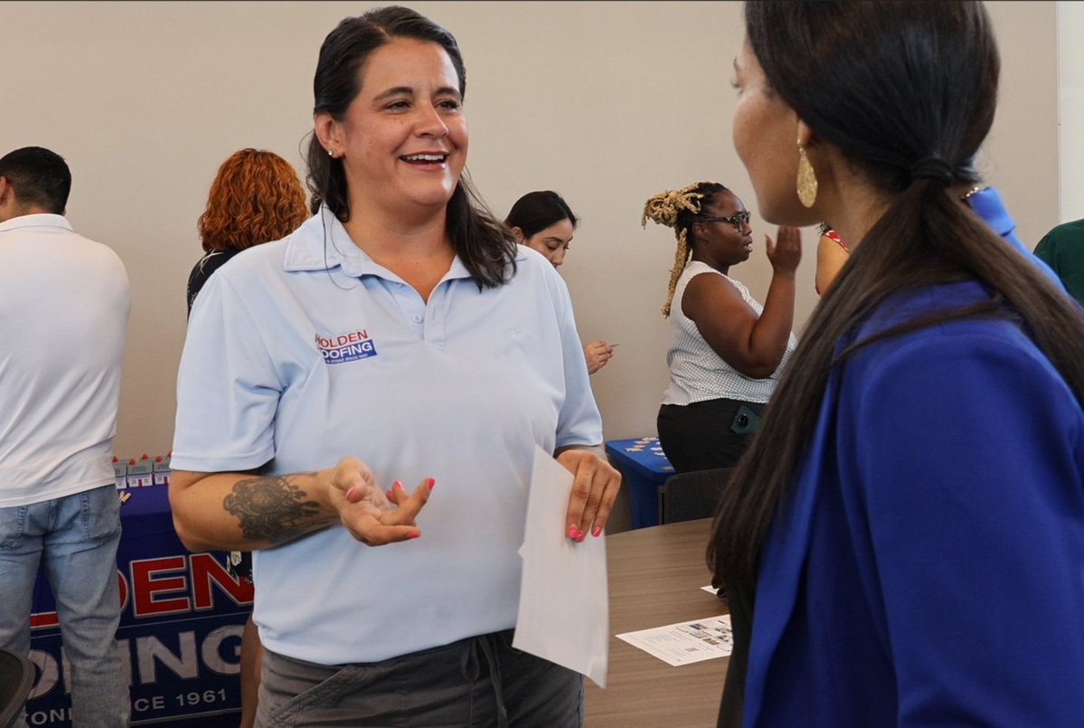 HoldenRoofingTX's tweet photo. We were proud to be part of the @HARMembers 290 Area Networking Luncheon as a sponsor this past Wednesday!

Our Outreach Representative, Donicia Taylor, had the opportunity to share the benefits of working with Holden Roofing as a realtor.

#HoldenRoofing #HAR #RealtorNetworking https://t.co/xbIXYdR52y