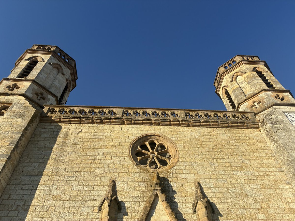 BachFestGers's tweet photo. 📷 CONCERT POUR DEUX VIOLONCELLES du 🎵 11ème #BachFestivalGers 2026 à  Valence-sur-Baïse, Église Saint-Jean-Baptiste ⛪ #Gers #Occitanie 🇫🇷  #France

🎻🎻 #DuoBrikcius Anna @Brikciusova &amp; Frantisek @Brikcius 🇨🇿

🎼 #Mozart Bach #Rossini #IrenaKosíková #Fauré #Bach341 https://t.co/znuDGwoIdV
