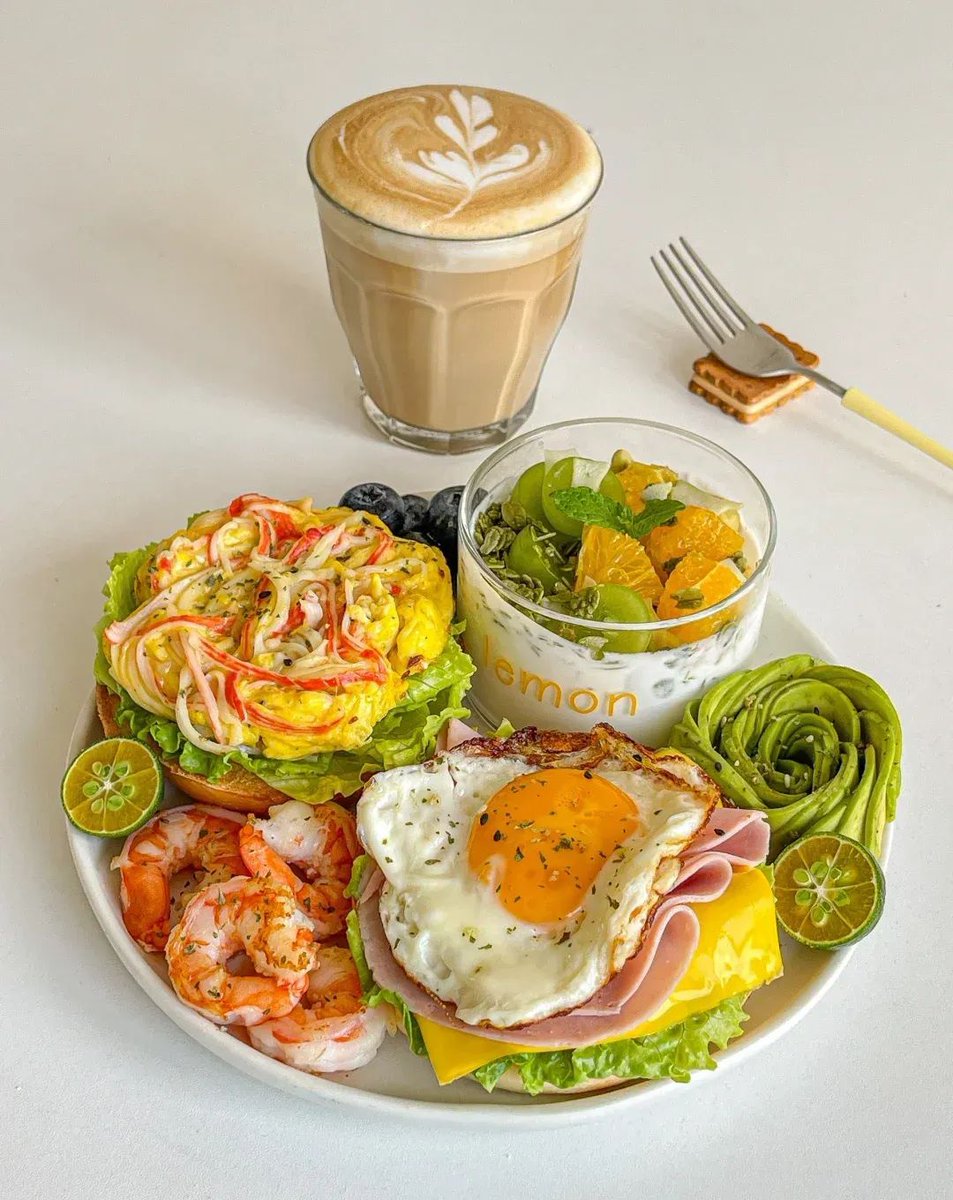 QueenShelly1964's tweet photo. Lunch time just hit the spot! A warm avocado toast with a side of fresh cherry tomatoes and a cold iced latte—simple, satisfying, and full of good vibes ， https://t.co/Nk1JApWO5I