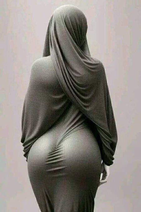 mianagma999's tweet photo. https://t.co/x5zQs0wqPY 
Mere qile har kisi ke liye nahi khulte. 
Yahan sirf woh talwarein qadam rakhti hain jo apni shaan se pehchani jaati hain🧡
Kamzor hausle dehleez se hi laut jaate hain.😉
Asli fatah usi ki hoti hai jo sabr aur dum dono rakhta ho
@RSkinder999 @pooja_mad https://t.co/R20Ldrz3E8