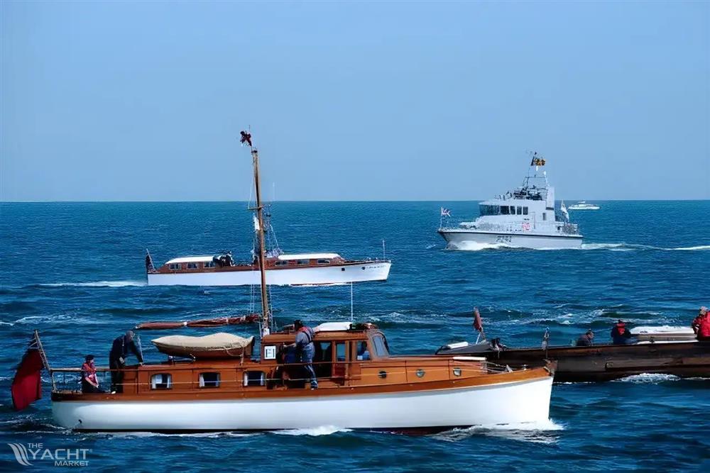 theyachtmarket's tweet photo. Dunkirk Veteran, celebrated for her service and storied past during Operation Dynamo and "Hilfranor" for sale (1935) in Marlow, United Kingdom £149,950 GBP.
https://t.co/tQRCaWtruz
#OperationDynamo #dunkirklittleships #history #classicboats #motoryacht #boating #yachtlife https://t.co/S09oS5zkCc