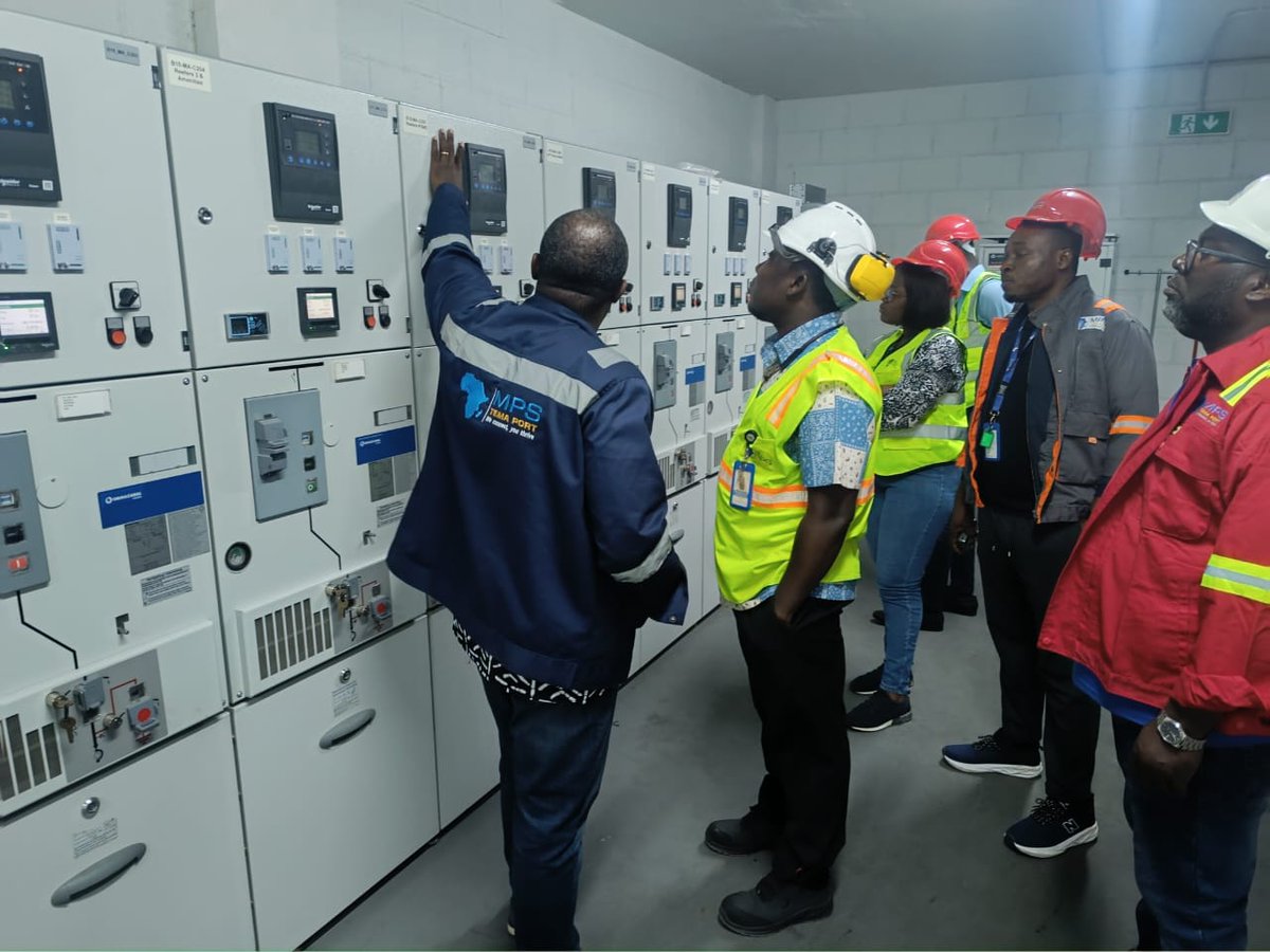 AGIEnergy's tweet photo. 🌍 We are proud to support Meridian Port Services with Carbon Accounting &amp; Decarbonization Training, helping their team measure, report, and translate GHG emissions data into practical climate action. #CarbonAccounting #ClimateAction #AGIESC #MeridianPortServices https://t.co/XSdChhKKMT