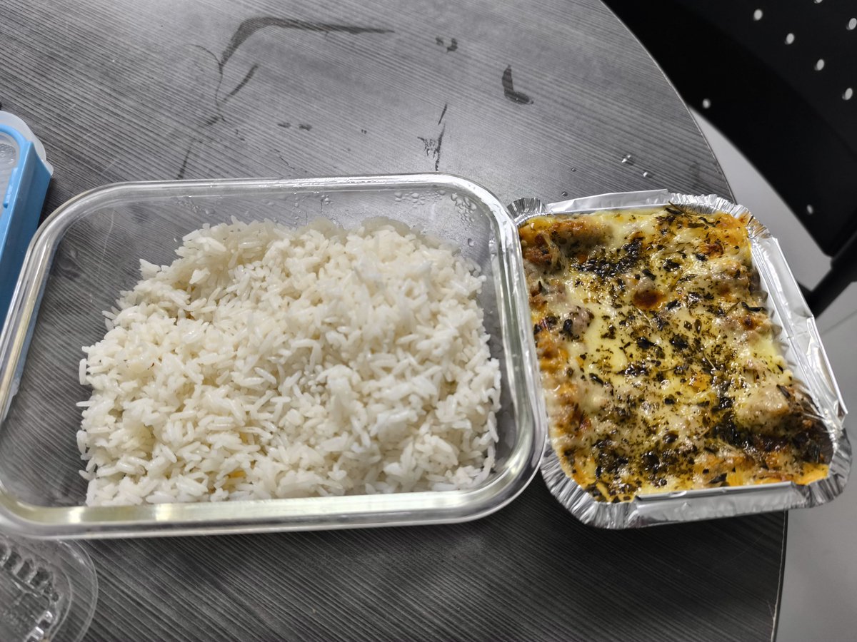 kaitorero's tweet photo. LASAÑA CON ARROZ https://t.co/wbeR9qh8VD
