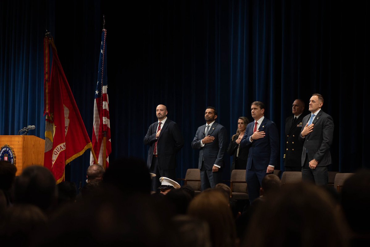 AGToddBlanche's tweet photo. Earlier today, I had the pleasure of speaking to @FBI’s newest class of Special Agents alongside @FBIDirectorKash. @TheJusticeDept is grateful for their service and will always have their backs. Congratulations to these men and women on this important achievement! https://t.co/Qwf7b7V2DA