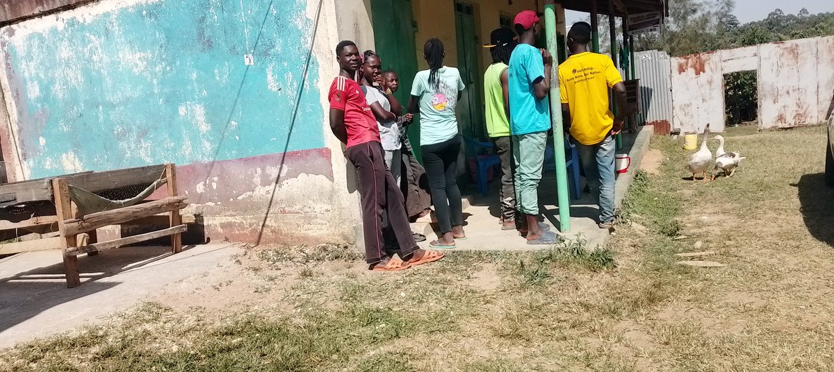 TambuaSJC's tweet photo. EMPOWERING YOUTH TO EXERCISE CONSTITUTIONAL RIGHT TO VOTE.

Today we hosted IEBC officials and mobilised young people to register as voters. The voice of the young people is key in shaping the outcome of the upcoming national election. https://t.co/oLva8thkor