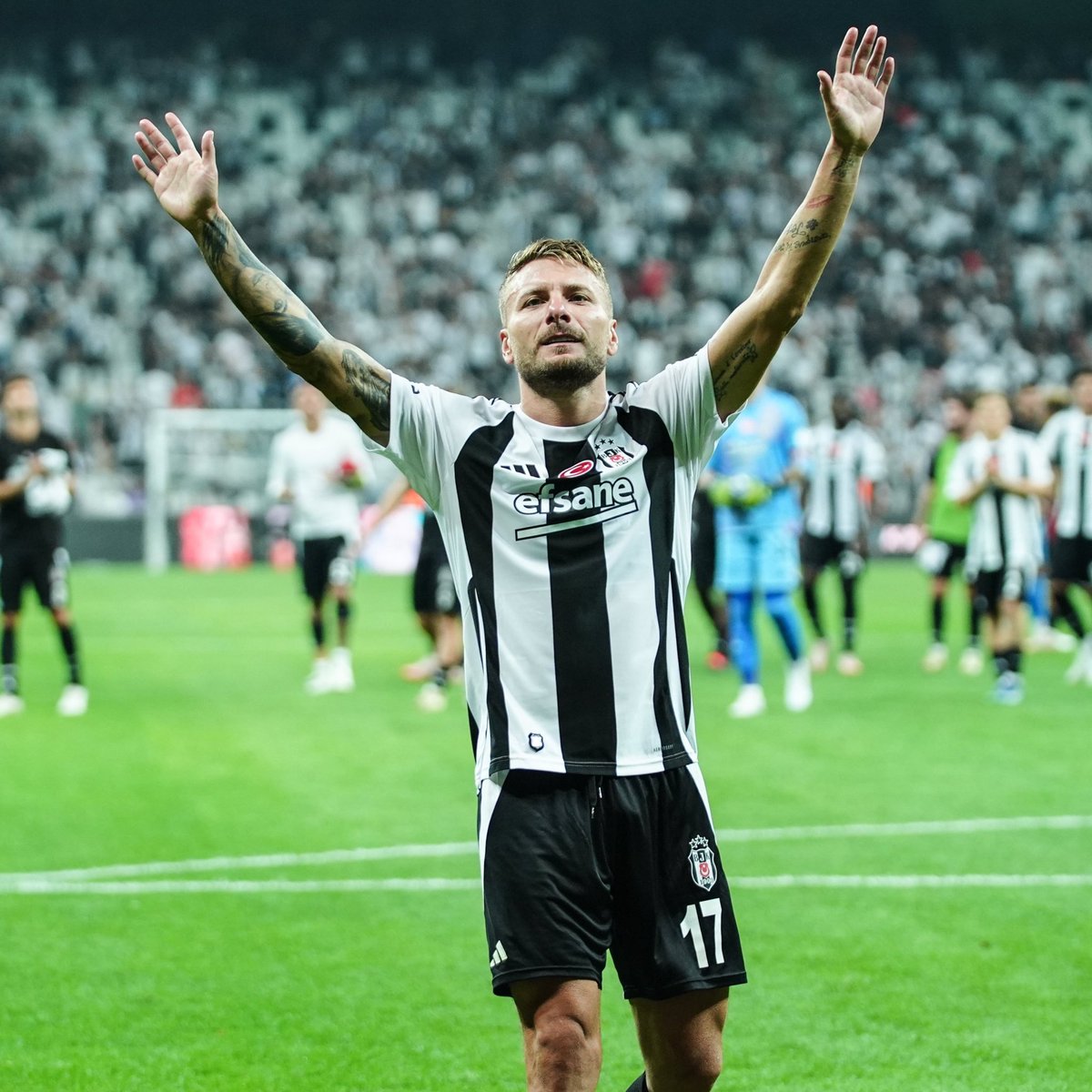 KartalRecord's tweet photo. Ciro Immobile, 36 yaşında futbolu bıraktığını açıkladı. https://t.co/KnLuoQ59k0
