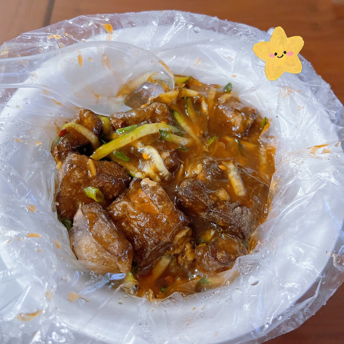 stkg_ys's tweet photo. Freshly fried Taiwanese stinky tofu, crispy on the outside, savory and pungent inside—perfect late-night street snack https://t.co/jeewMkUV71