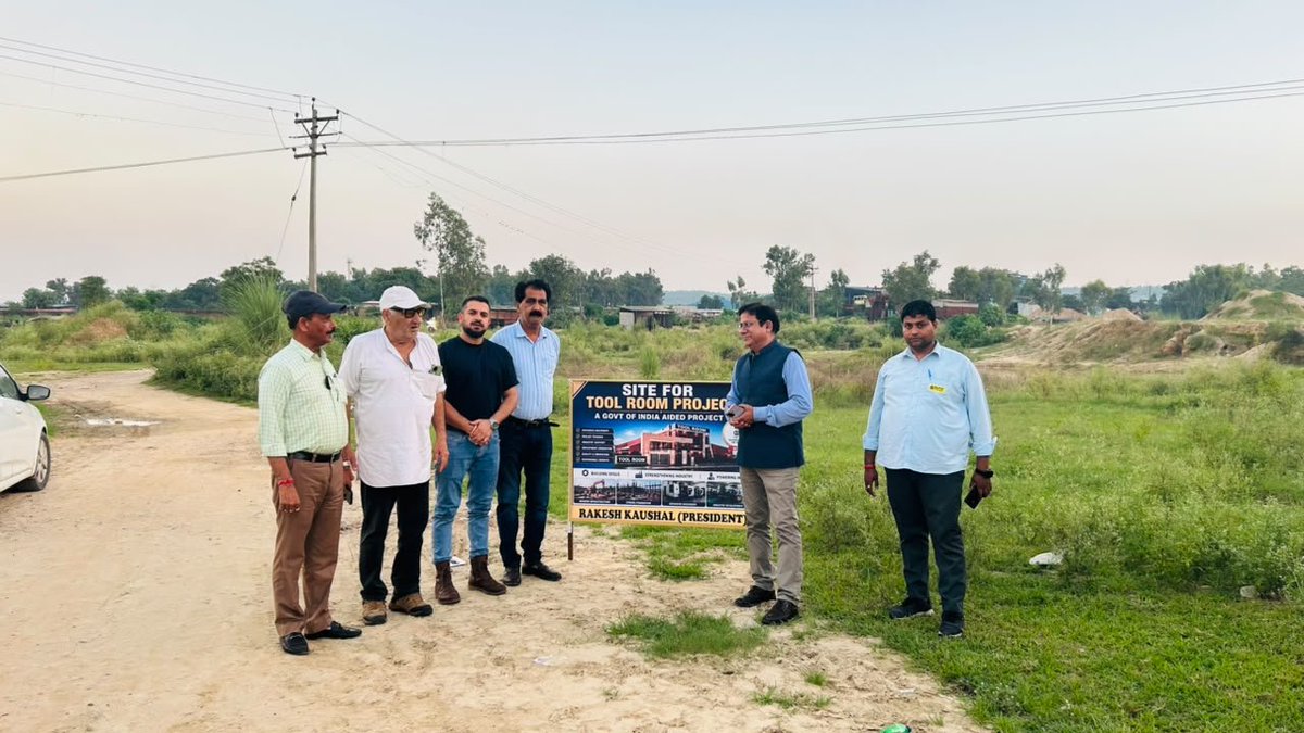 MSMEDFOHPSolan's tweet photo. Meeting with MSMEs/ Associations at Tahliwal, Haroli, una on 12.08.26 , visit of site of Gen. Engg. Cluster proposed CFC. https://t.co/rto2mZlgtG