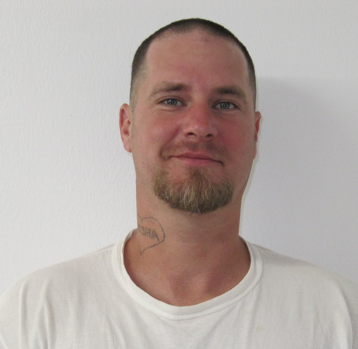 OklaDOC's tweet photo. WALKAWAY: Kyle McAnally, #896800, an inmate at Enid CCC, walked away at approx. 12:26 p.m. on Aug. 14.

McAnally,  37, is a white male serving a 20-year sentence for discharging a firearm into a dwelling out of Pontotoc County. If seen, do not approach. Call 911. https://t.co/10xwZJPf74