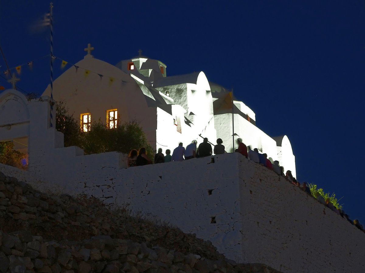 LeoMan780's tweet photo. Λατρεύω αυτό το νησί ♥️♥️https://t.co/7k32gJ0deO #FestivalofPanaghia #folegandros https://t.co/zwADBAk97p