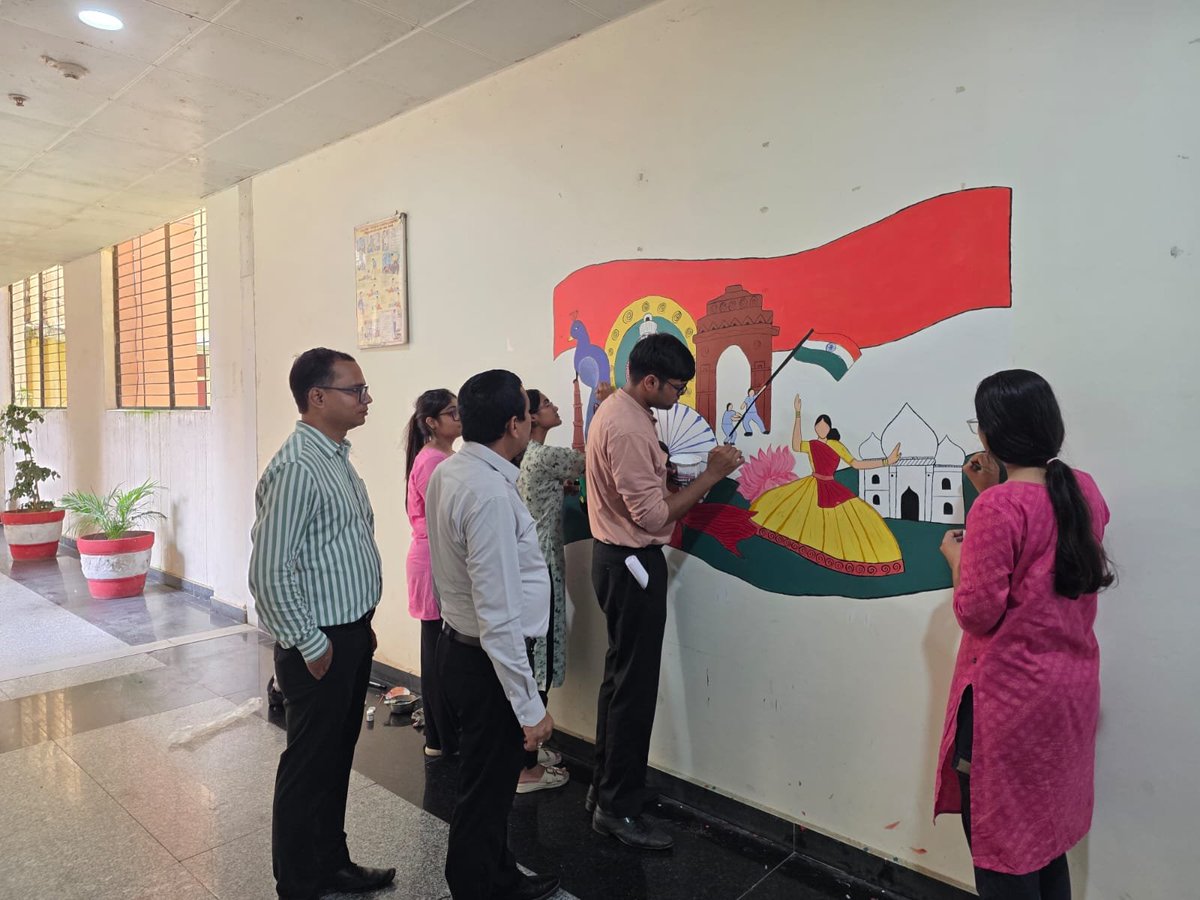 ASMCHARDOI2021's tweet photo. ASMC, Hardoi observed Partition Horrors Remembrance Day on 14 August, remembering the sacrifices of those affected by the Partition.The program was filled with the patriotic songs presented by the students, debate, wall painting and rangoli competition followed by a documentary . https://t.co/C0IHX12DWq