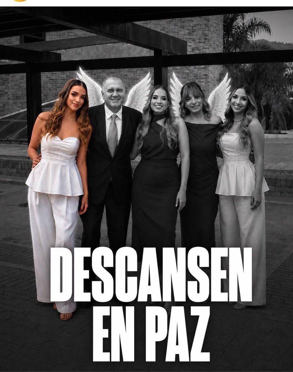 narinsns's tweet photo. Imagina, vc ter essa família, vc ser trigêmea, e do nada se ver sozinha, essa moça perdeu os pais e as irmãs no terremoto da Colômbia, ela foi a única resgatada com vida. https://t.co/4UKI5r4AOz