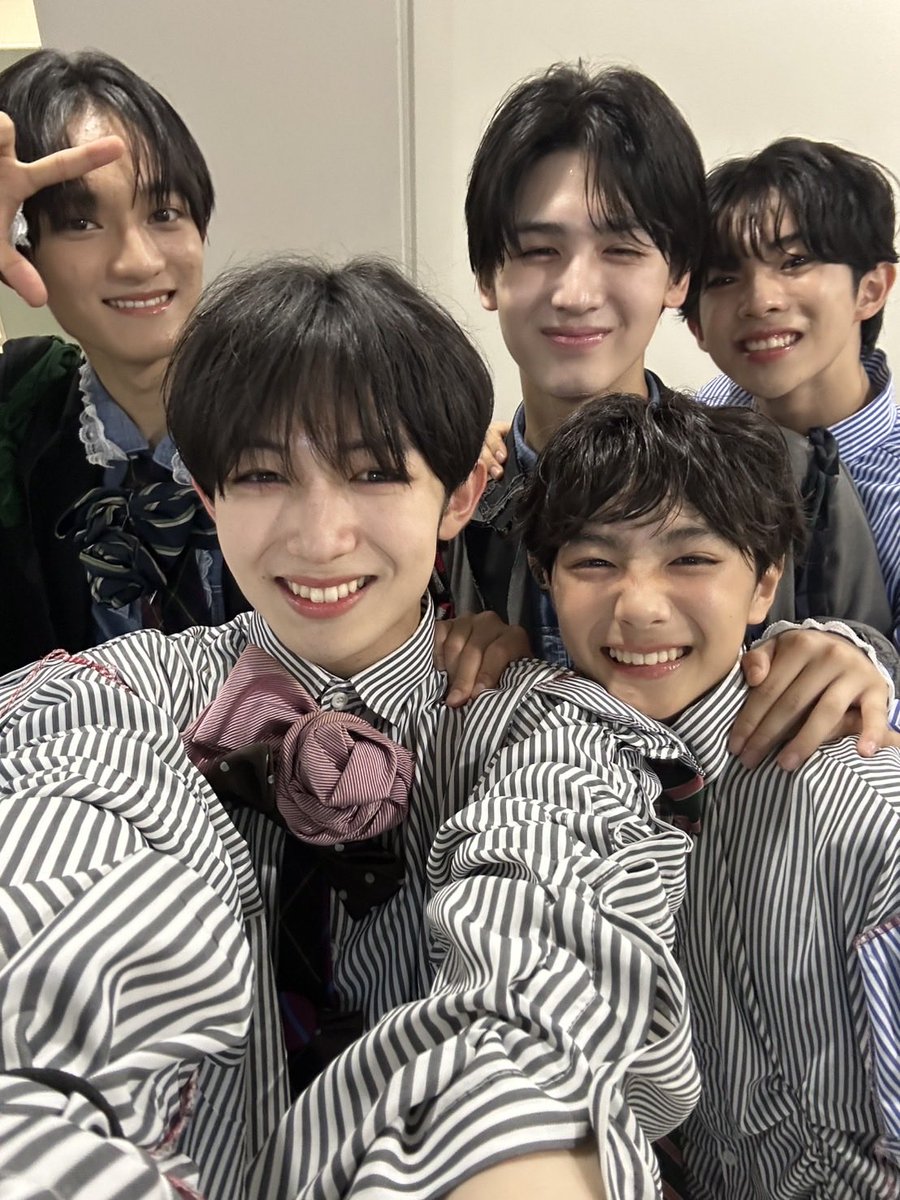 shoma4nf4ohsaki's tweet photo. EBiDANに対する強い想いをエビライというずっと夢みてずっと憧れてきた場所で表すことができて本当に嬉しかったです。

ステージからの景色、皆さんの声が届いた時は鳥肌でした…

EBiDANの先輩方、Not Foundファン、EBiDANファンの皆様、素敵な夢の景色を観させていただきありがとうございました❤️‍🔥 https://t.co/5enhiXXl70