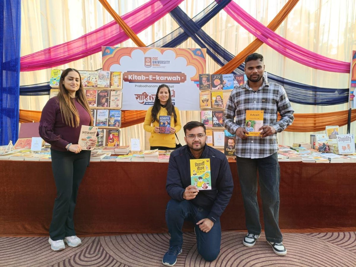 AnanyaS40571908's tweet photo. A small act of setting up a bookstall can become part of a much larger movement for wisdom and awareness.

#WisdomWarrior
#AcharyaPrashant https://t.co/juHGacidTv